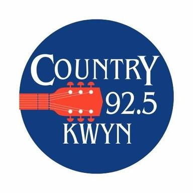 Country 92.5 KWYN live