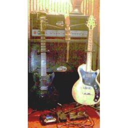 UR S MAN Guitars live