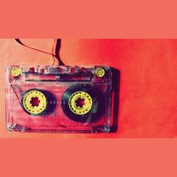 Nostalgica 104.9 FM live