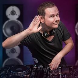 Radio kronehit our house live